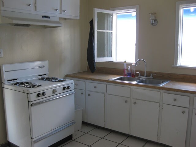 Foto del edificio - 1406 N Las Palmas Ave