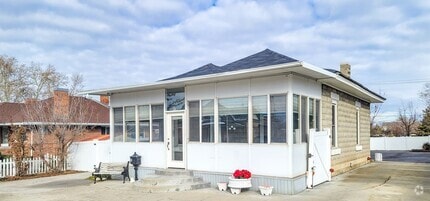 Building Photo - 52 W 100 N