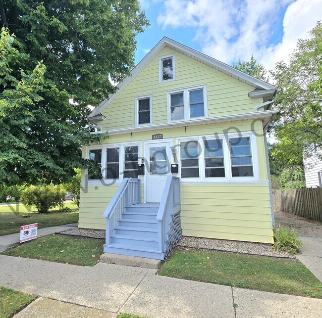 Foto del edificio - 4812 25th Ave