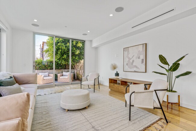 Foto del edificio - 809 Brooks Ave