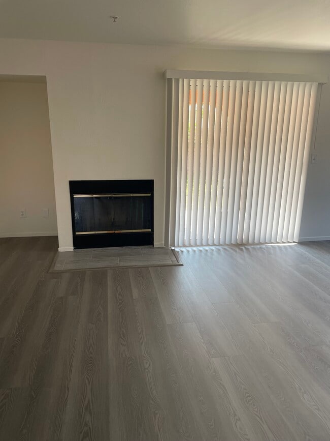 Foto del edificio - 29345 Avenida La Paz