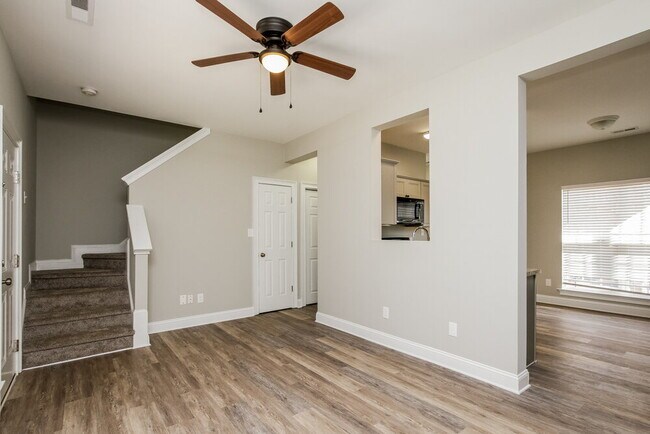 Foto del edificio - 7728 Royal Park Ln