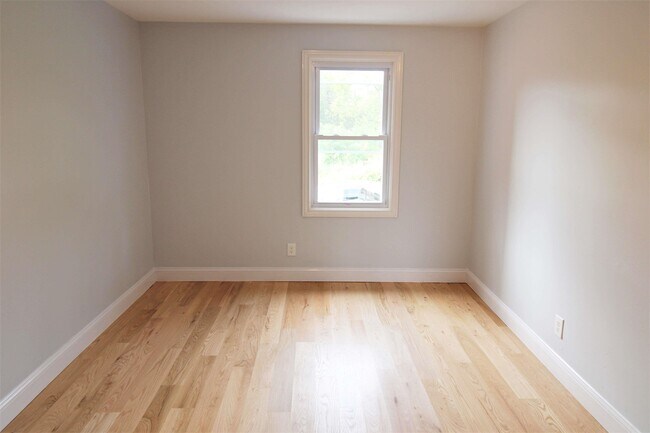 Foto del edificio - 188 Meadow Ln