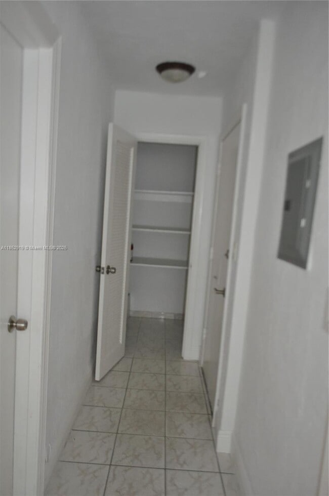 Building Photo - 251 Galen Dr