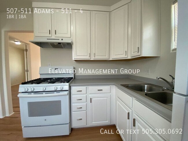 Building Photo - Fantastic Living Opportunity. Completely R...