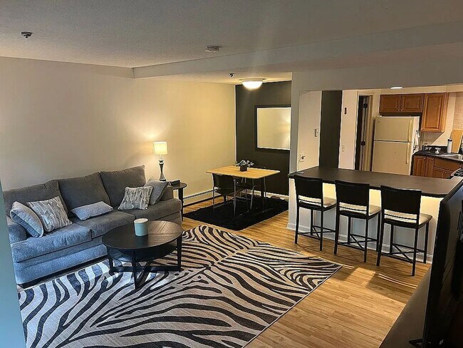Foto del edificio - Spacious 3-Bedroom Condo in Lebanon, NH