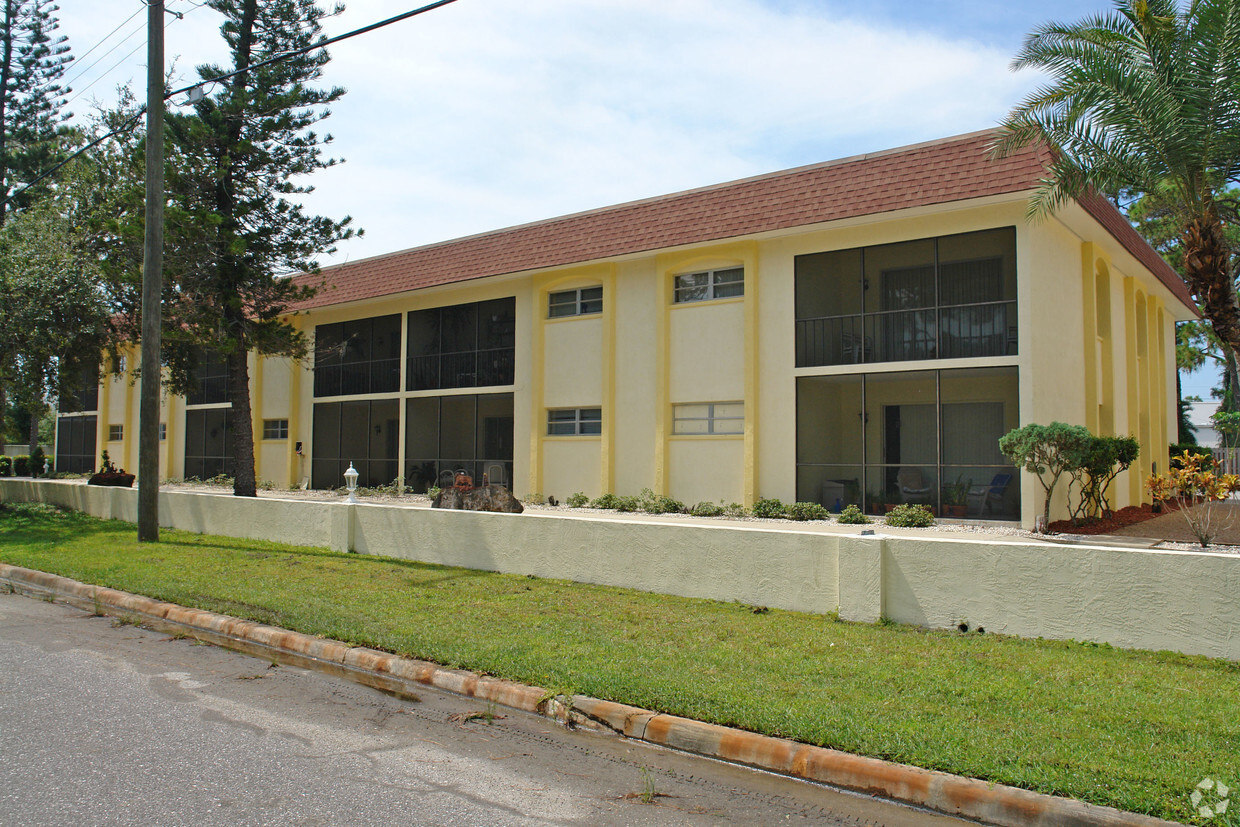 Building Photo - 275 N Shade Ave