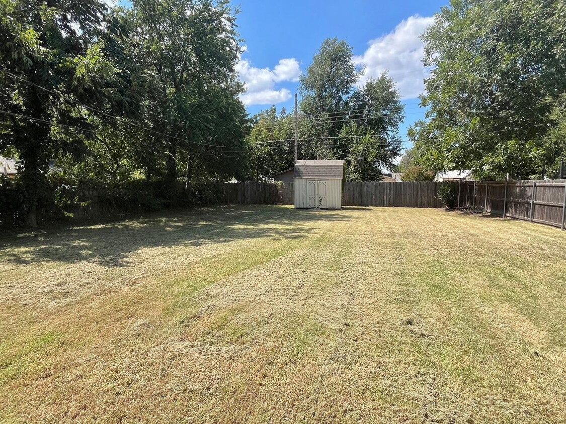 Primary Photo - Charming 3 Bed 1.5 Bath!