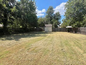 Building Photo - 4807 N Mueller Ave