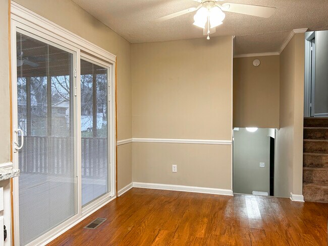 Building Photo - 675 Northview Dr NW