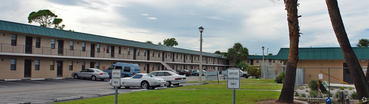 Primary Photo - Sierra Apartments