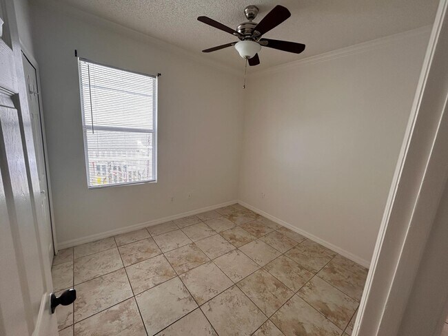 Building Photo - 433 Graystone Blvd