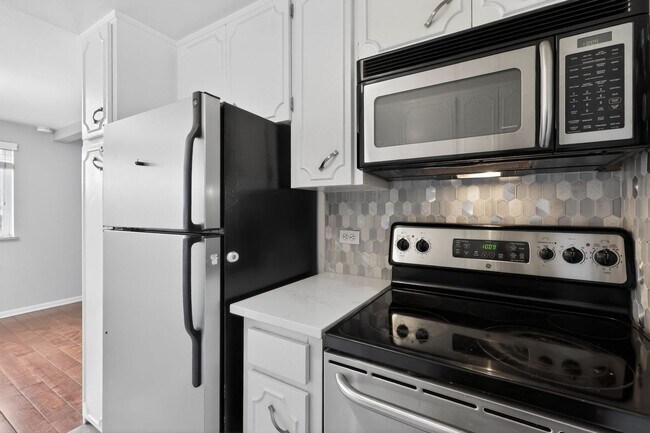 Foto del edificio - 2262 S Vly Hwy