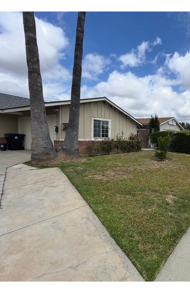 Foto del edificio - 7711 Sausalito Ave