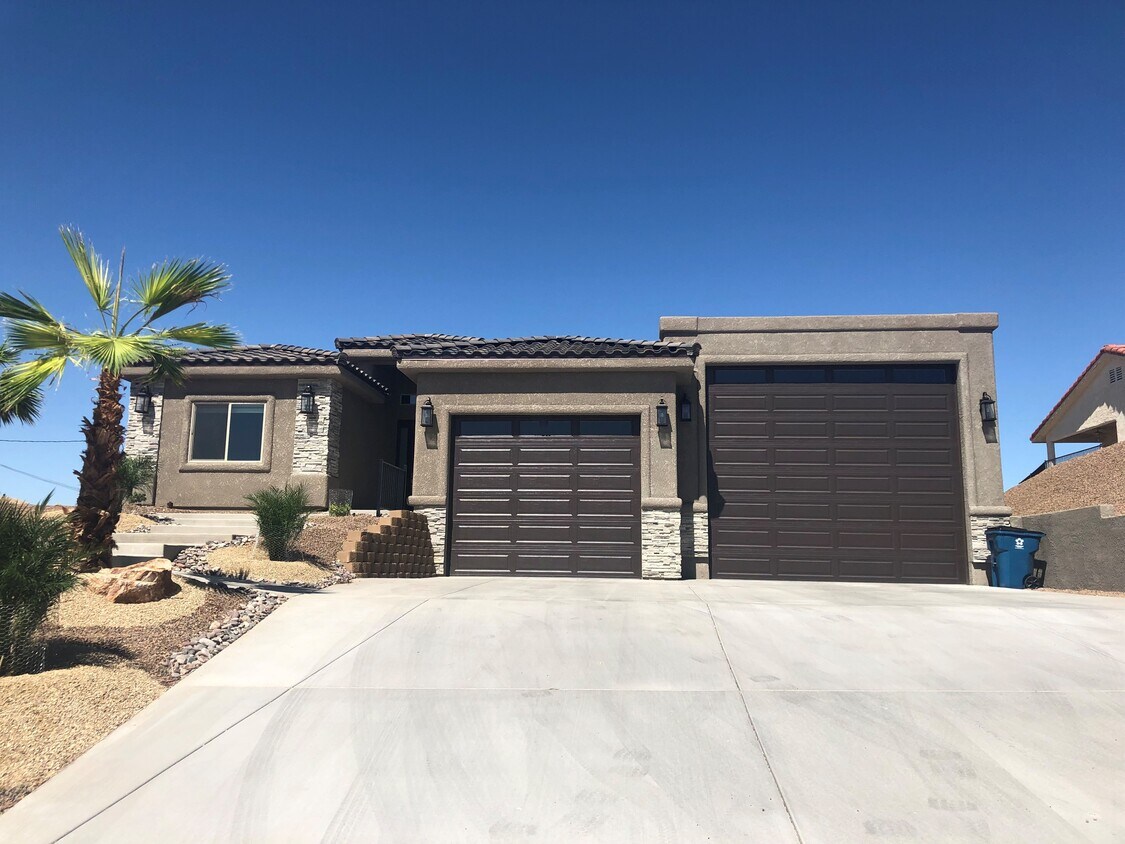 311 Chipeta Ln, Lake Havasu City, AZ 86403 House for Rent in Lake