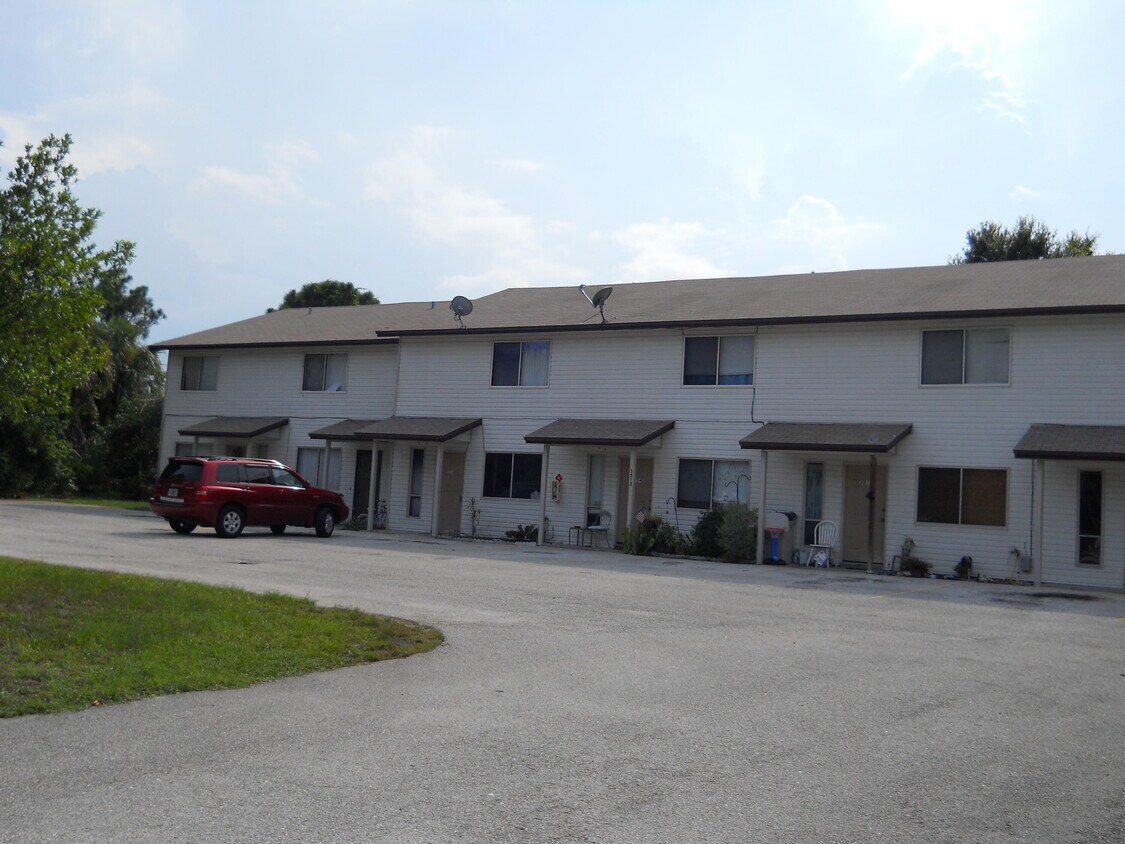Primary Photo - 3513 Tree Ridge Ln NE