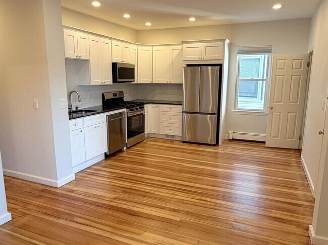 Foto del edificio - 172 Putnam Ave