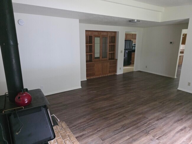 Foto del edificio - 20835 Valsetz Rd