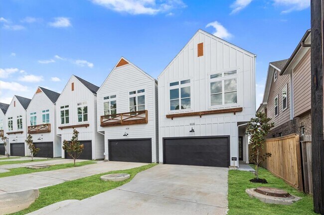 Building Photo - 6036 Cebra St