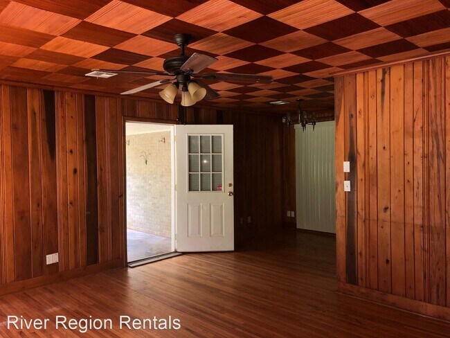 Foto del edificio - 3 br, 1 bath House - 940 Hanover Drive