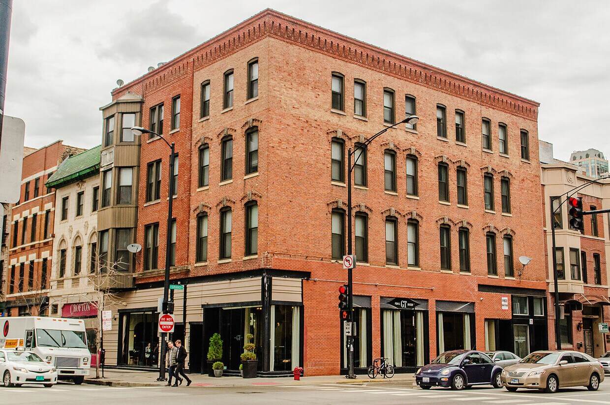 Foto principal - 166 W Grand Ave
