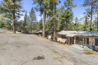 Building Photo - 106 Apache Hills Dr