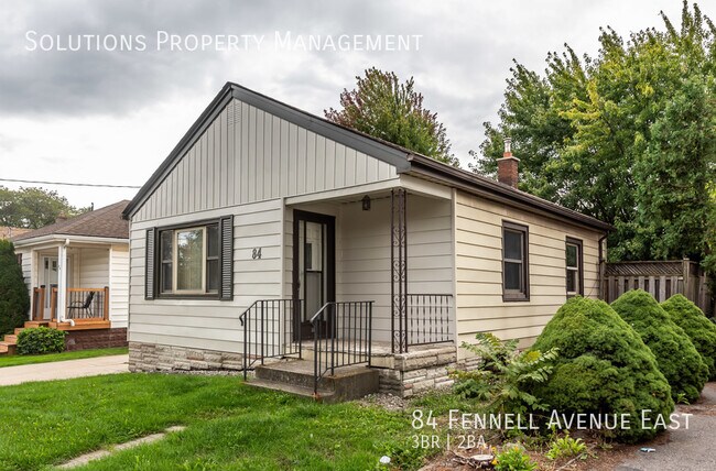 Photo du bâtiment - **WHOLE House Rental on Hamilton Mountain**