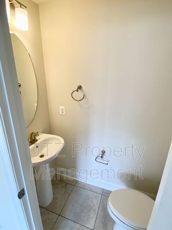Building Photo - 7139 Judicial Mews