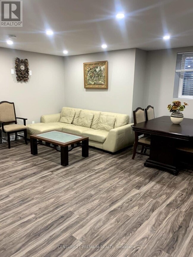 Photo du bâtiment - 265 Chilver Heights