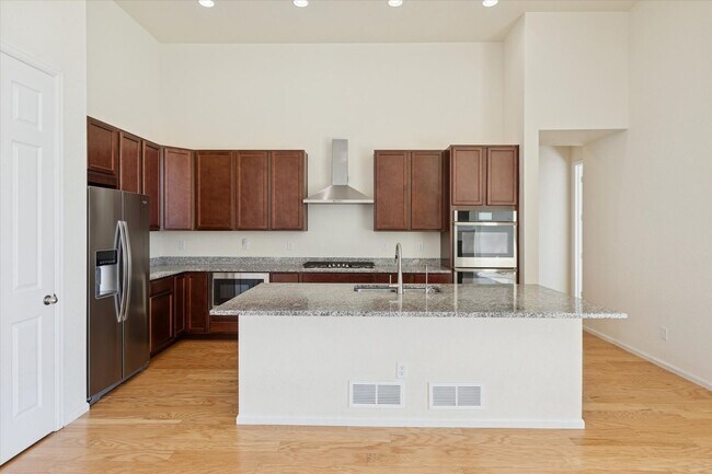 Foto del edificio - Modern 4-Bed Ranch in Erie with 13-Ft Ceilings, Solar Panels & EV Charger