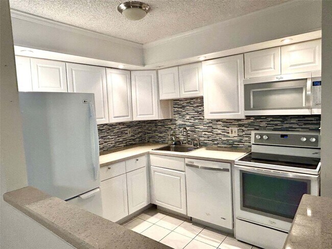 Foto del edificio - 10429 E Clairmont Cir