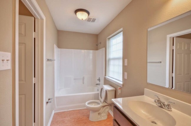 Foto del edificio - 15614 Gatsby Ln