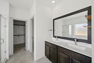 Building Photo - 4050 Andreas Mdw Ln