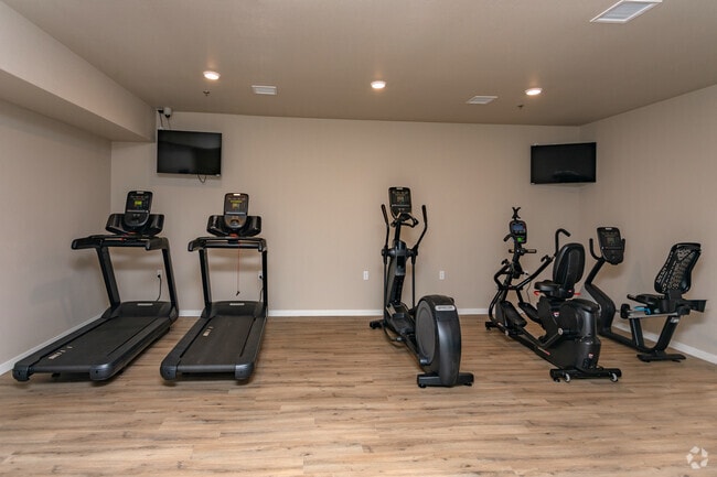 Fitness - Whispering Creek Apartments