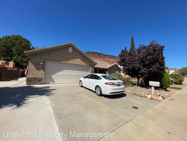 Foto del edificio - 4 br, 2 bath House - 240 S Donlee Drive
