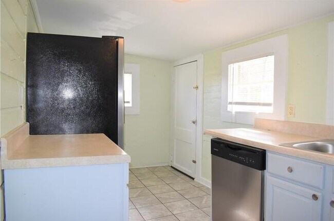 Foto del edificio - 407 Old Seneca Rd