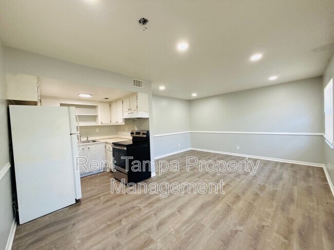 Building Photo - 618 93rd Ave N
