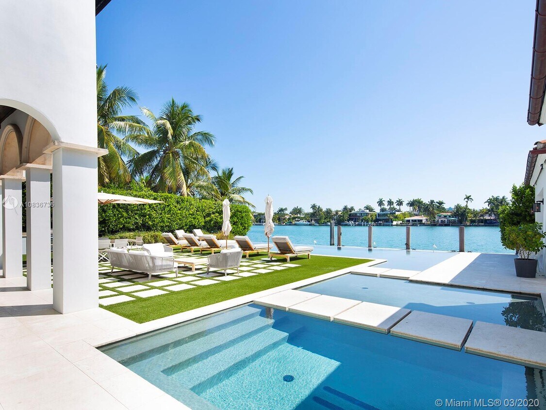 Foto principal - 241 E San Marino Dr