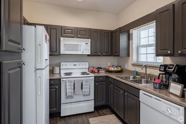 2BR, 2BA - 1,247SF - Kitchen - The Landing Fayetteville Apartments