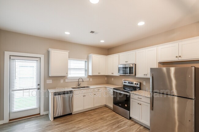 Building Photo - 11104 Summerchase Lp