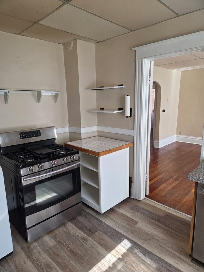 Building Photo - 1043 S Pennsylvania St