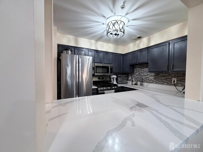 Building Photo - 226 Waterford Dr