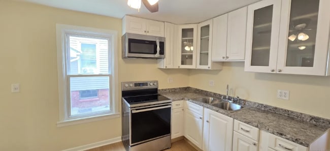 Building Photo - 207 E Main St