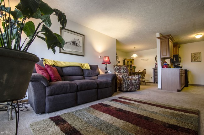 Building Photo - 1 br, 1 bath  - Eastwind Apartments / 1 Bath