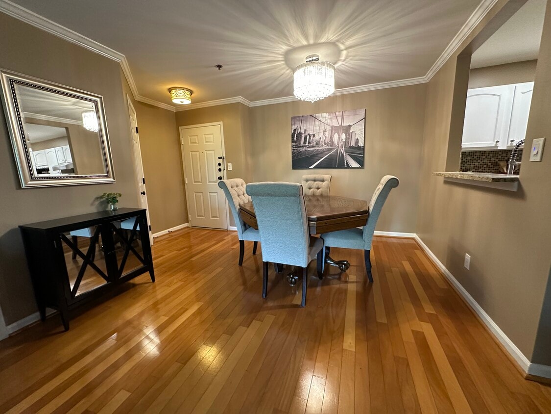 Foto principal - 970 Sidney Marcus Blvd NE