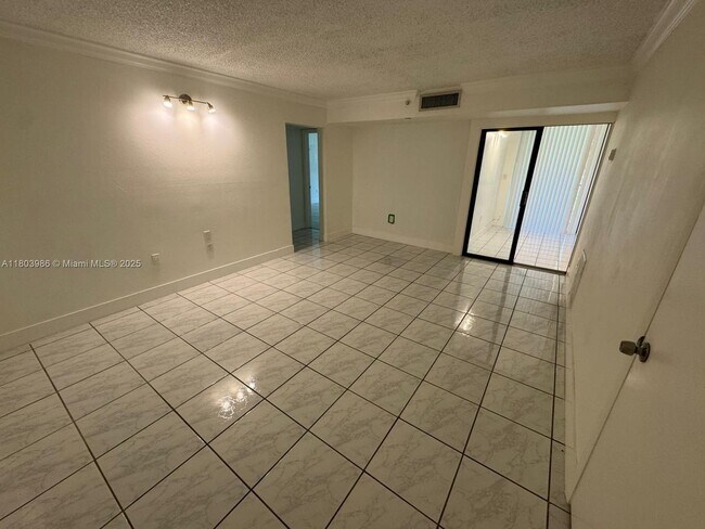 Foto del edificio - 8650 SW 133rd Avenue Rd