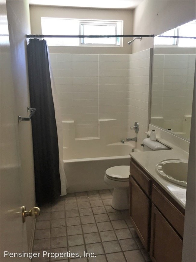 Building Photo - 6212 Green Garden Dr