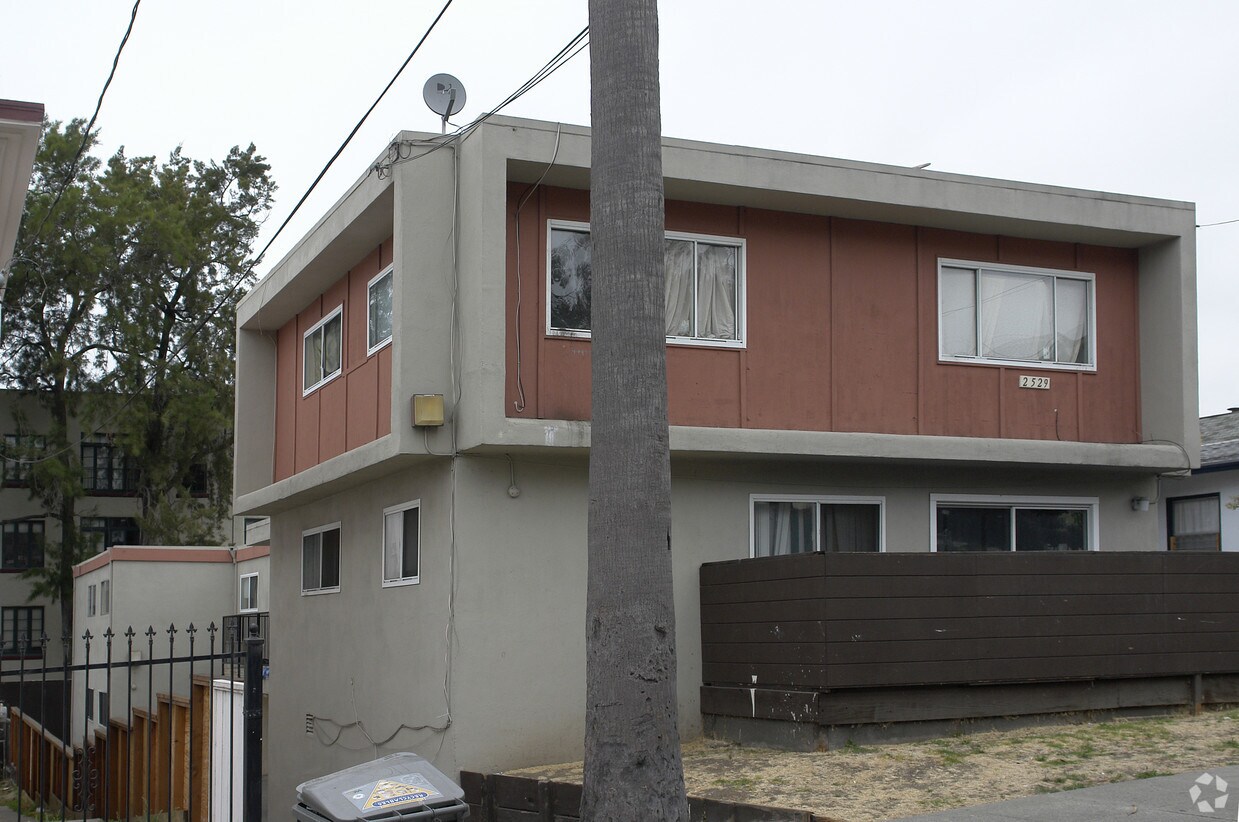 Foto del edificio - 2529 9th Ave