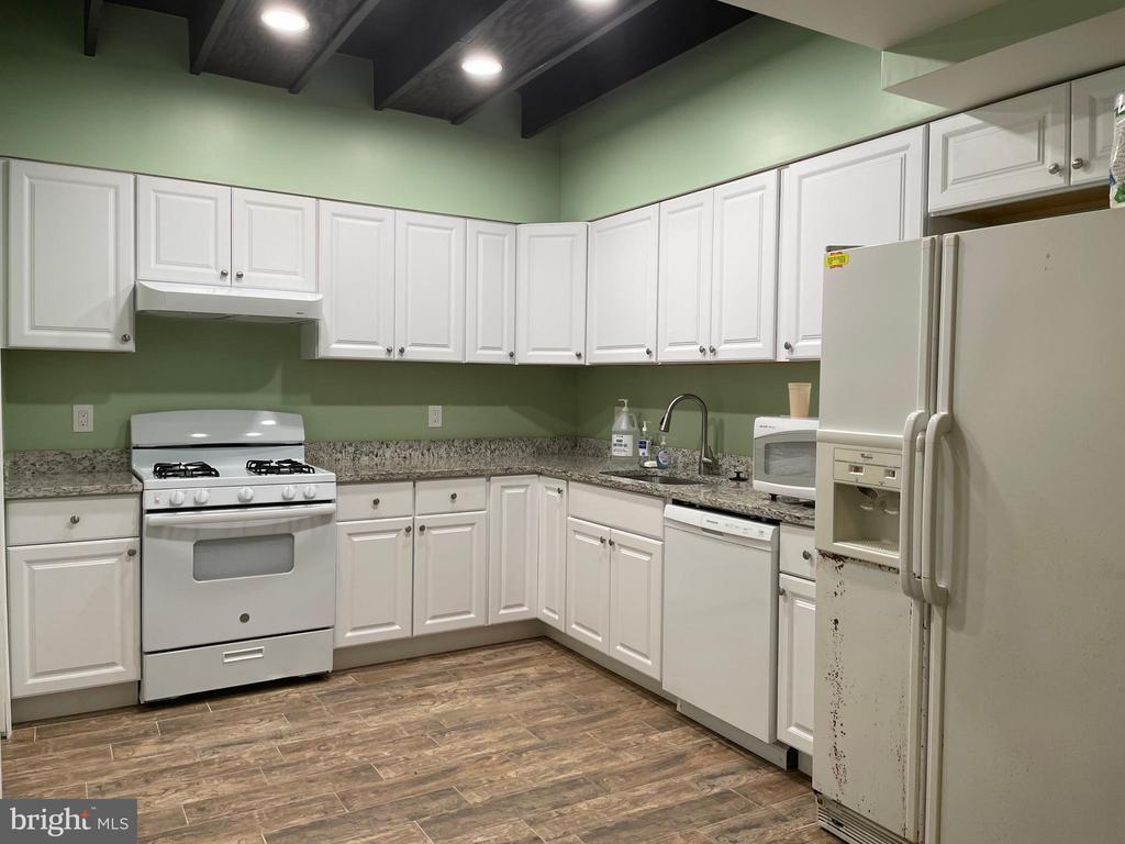 Foto principal - 11602 Greenspring Ave