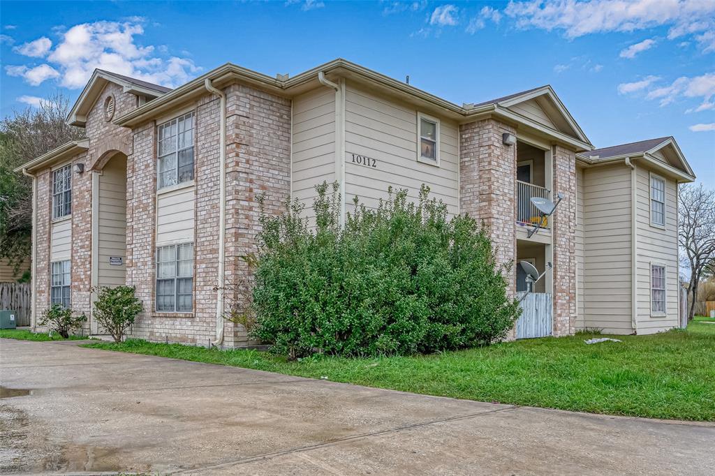 Primary Photo - 10112 Emerald Gln Ln